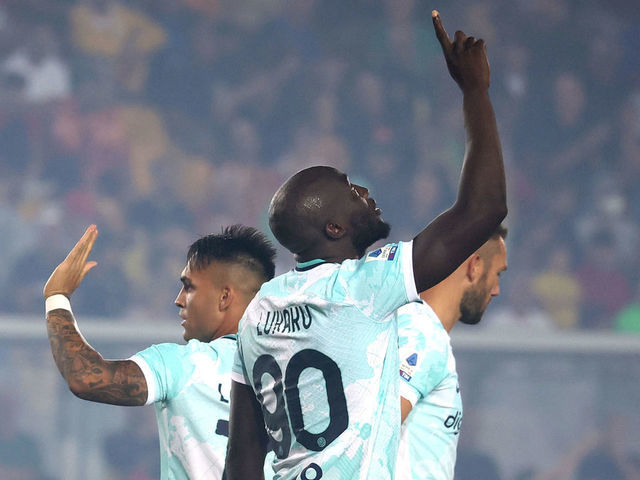 Lukaku scores seconds into return, Inter grab last-gasp win over Lecce | theScore.com