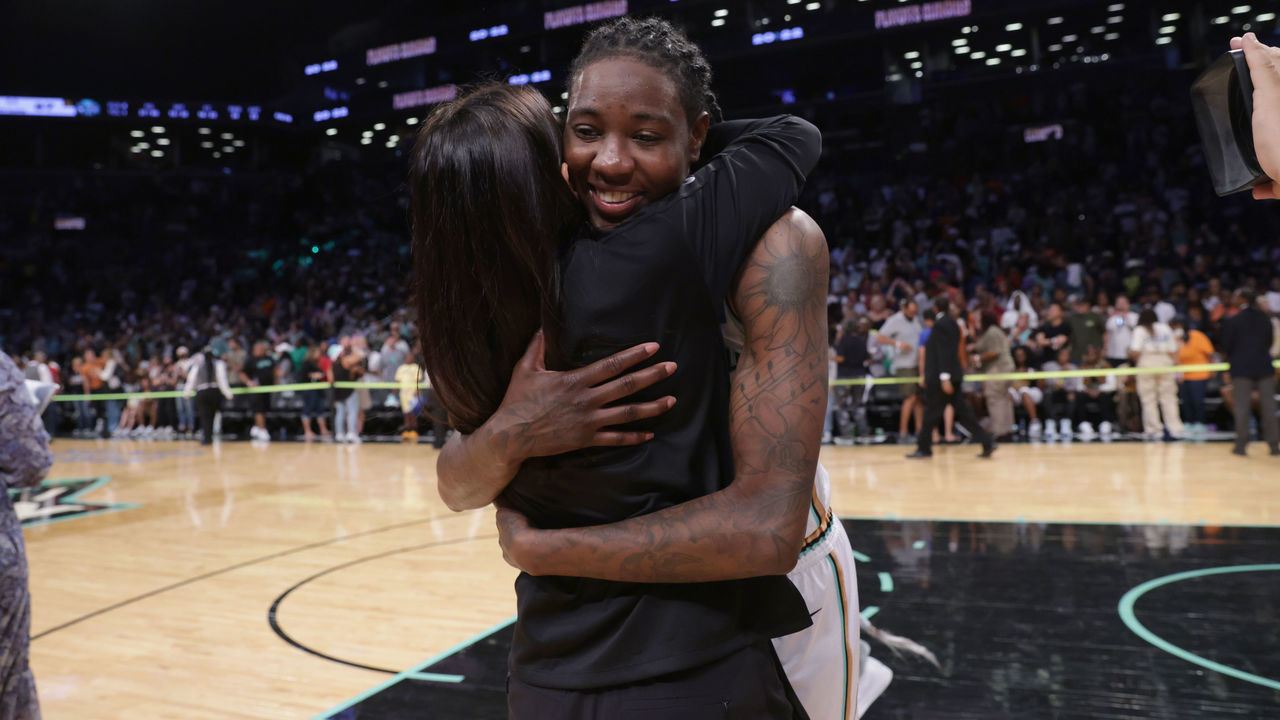 BROOKLYN, NY - AUGUST 14: Natasha Howard #6 hugs Head Coach Sandy Brondello of the New York Liberty after the game against the Atlanta Dream on August 14, 2022 at the Barclays Center in Brooklyn, New York. Mandatory Copyright Notice: Copyright 2022 NBAE