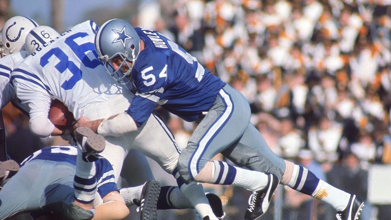 UNITED STATES - JANUARY 17: Football: Super Bowl V, Dallas Cowboys Chuck Howley (54) in action, making tackle vs Baltimore Colts Norm Bulaich (36), Miami, FL 1/17/1971