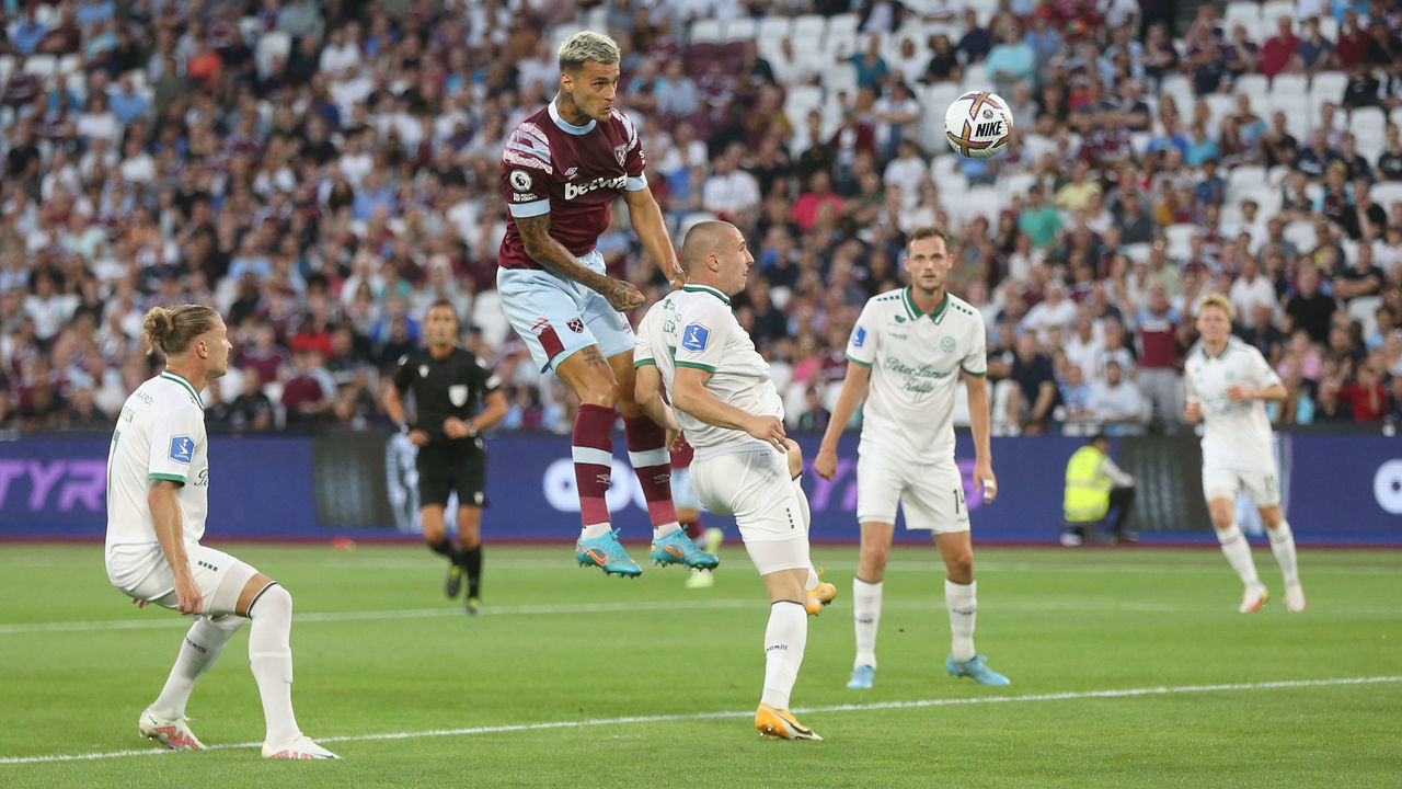LONDON, ENGLAND - AUGUST 18: West Ham United's Gianluca Scamacca scores his side's first goal during the Europa Conference League Play-off First Leg match between West Ham United and Viborg FF at London Stadium on August 18, 2022 in London, England.