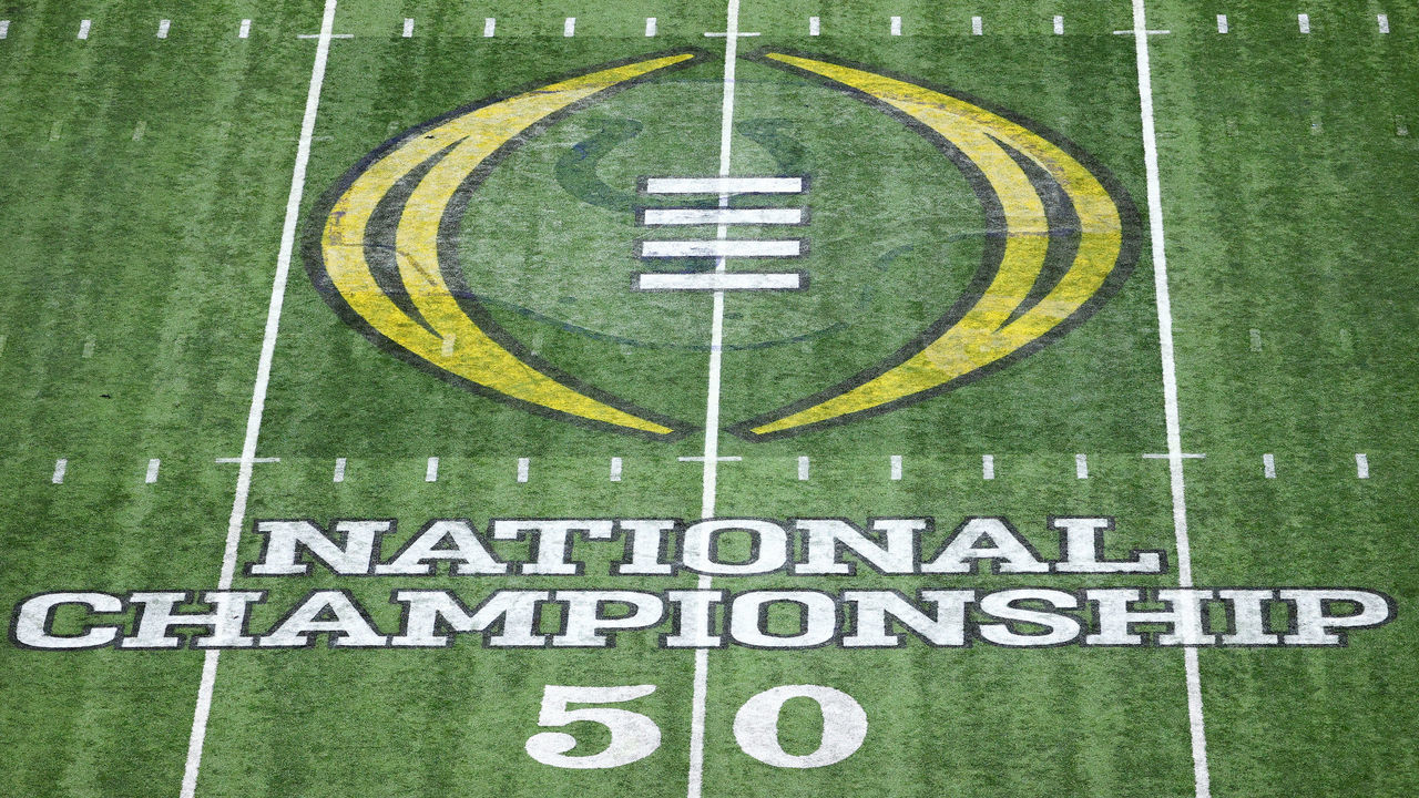 INDIANAPOLIS, IN - JANUARY 10: The Alabama Crimson Tide take on the Georgia Bulldogs during the College Football Playoff Championship held at Lucas Oil Stadium on January 10, 2022 in Indianapolis, Indiana.