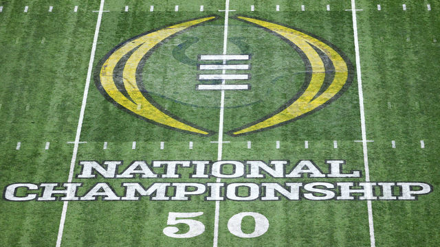 INDIANAPOLIS, IN - JANUARY 10: The Alabama Crimson Tide take on the Georgia Bulldogs during the College Football Playoff Championship held at Lucas Oil Stadium on January 10, 2022 in Indianapolis, Indiana.