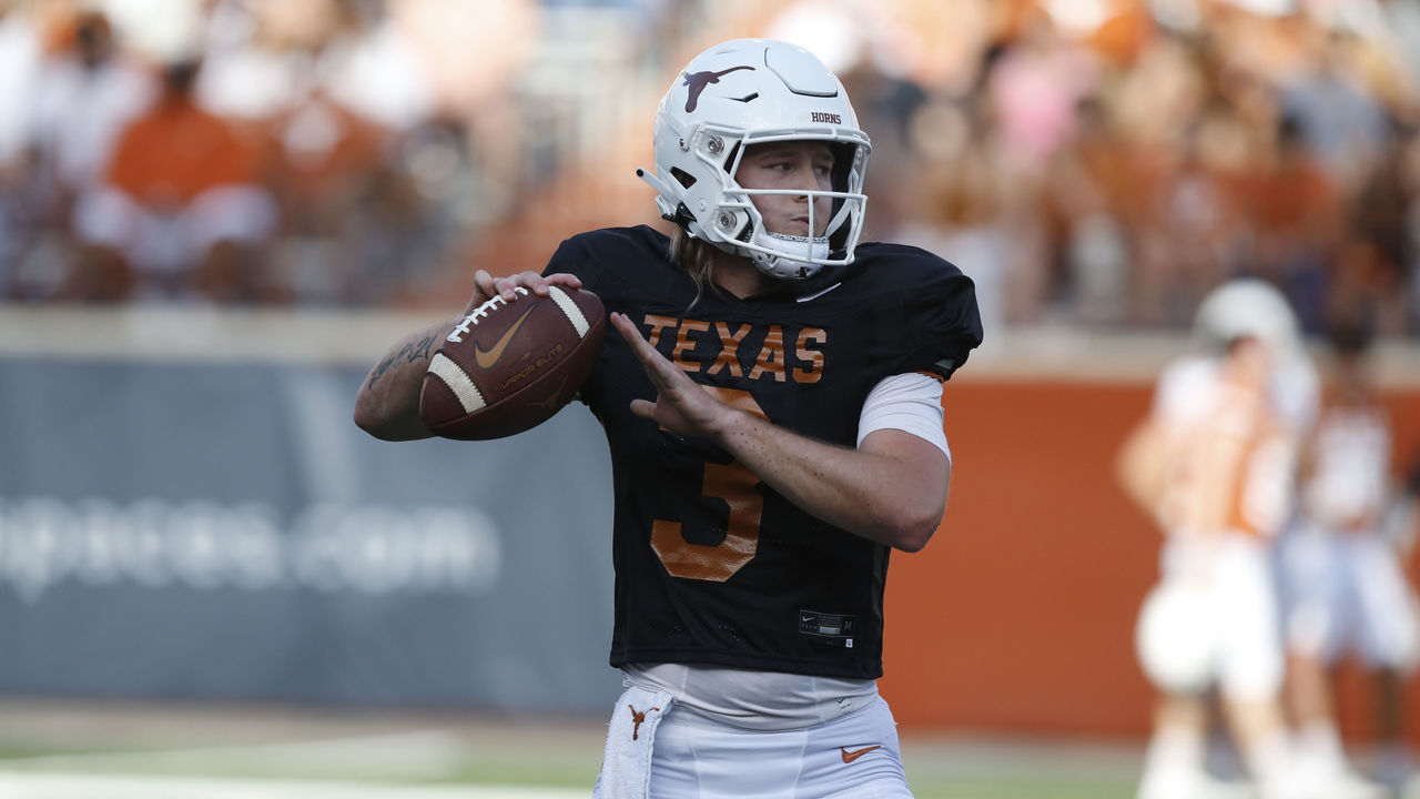 AUSTIN, TX - APRIL 23: University of Texas Longhorns quarterback Quinn Ewers makes a throw during the spring game on April 23, 2022, at Darrell K Royal - Texas Memorial Stadium in Austin, TX.