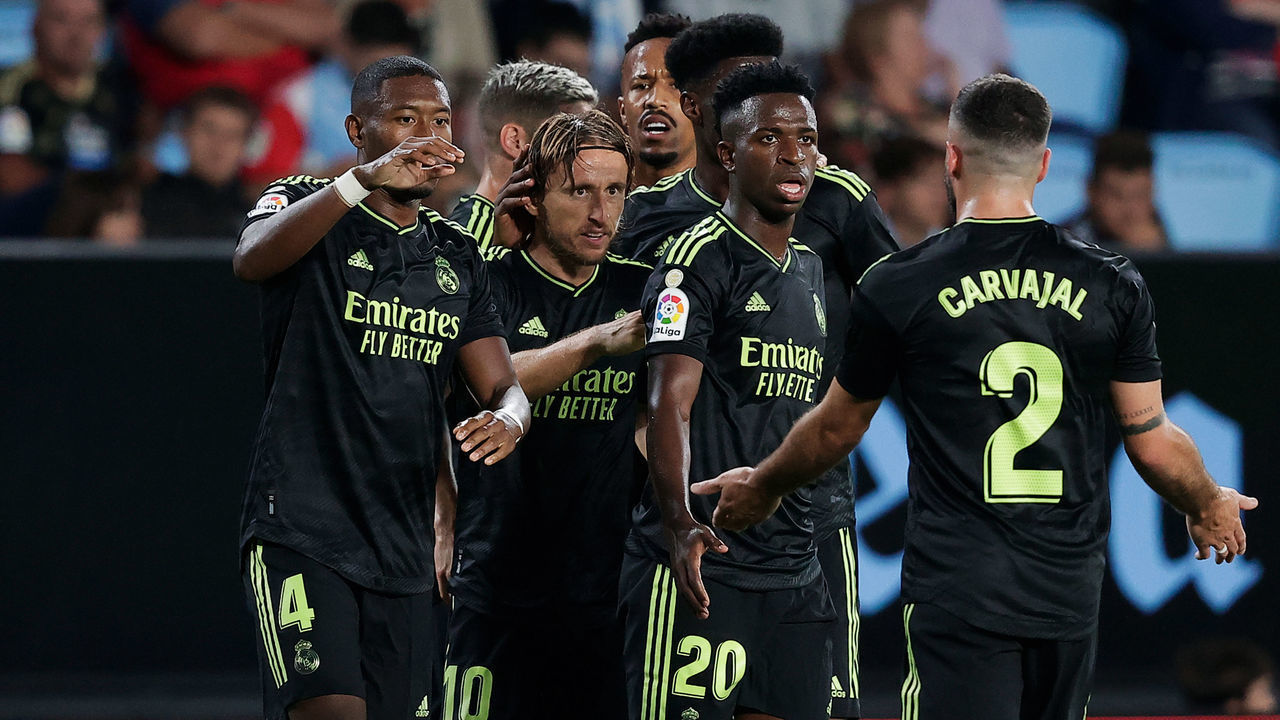 PONTEVEDRA, SPAIN - AUGUST 20: Luka Modric of Real Madrid celebrating 1-2 with David Alaba of Real Madrid, Fede Valverde of Real Madrid, Aurelien Tchouameni of Real Madrid, Eder Militao of Real Madrid, Vinicius Junior of Real Madrid, Dani Carvajal of Real Madrid during the La Liga Santander match between Celta de Vigo v Real Madrid at the Estadio Municipal de Balaidos on August 20, 2022 in Pontevedra Spain