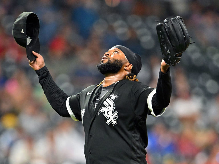 Report: Padres, Marlins, Reds interested in veteran Cueto