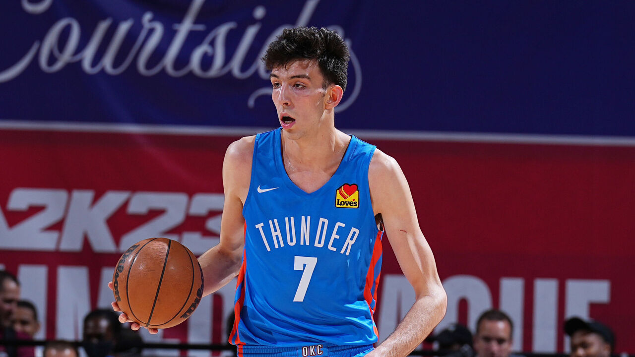 Oklahoma City Thunder rookie Chet Holmgren to miss 2022-23 season with foot  injury sustained in pro-am basketball game - ESPN