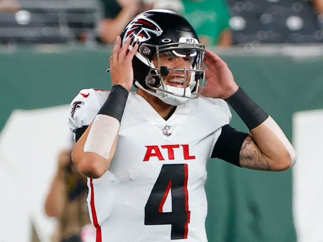 EAST RUTHERFORD, NJ - AUGUST 22: Atlanta Falcons quarterback