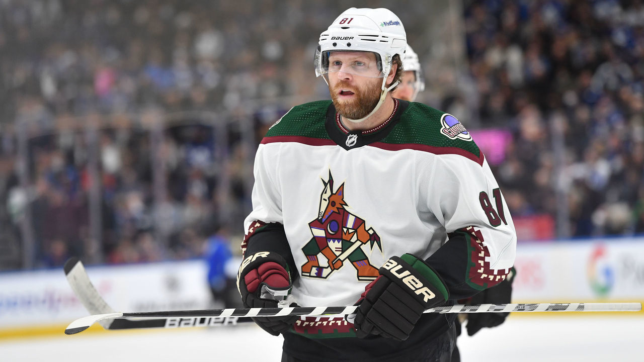 TORONTO, ON - MARCH 10: Arizona Coyotes Right Wing Phil Kessel (81) looks on prior to the face off in the third period during the NHL regular season game between the Arizona Coyotes and the Toronto Maple Leafs on March 10, 2022, at Scotiabank Arena in Toronto, ON, Canada.