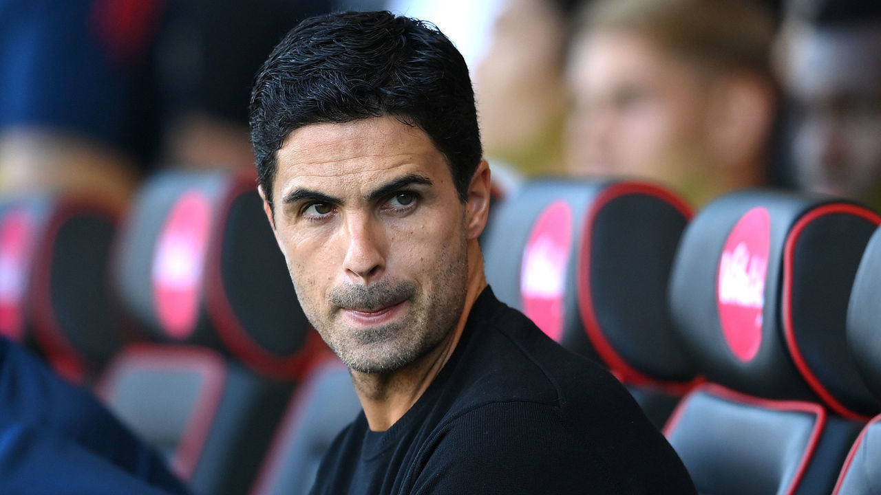 BOURNEMOUTH, ENGLAND - AUGUST 20: Mikel Arteta, Manager of Arsenal looks on ahead of the Premier League match between AFC Bournemouth and Arsenal FC at Vitality Stadium on August 20, 2022 in Bournemouth, England.