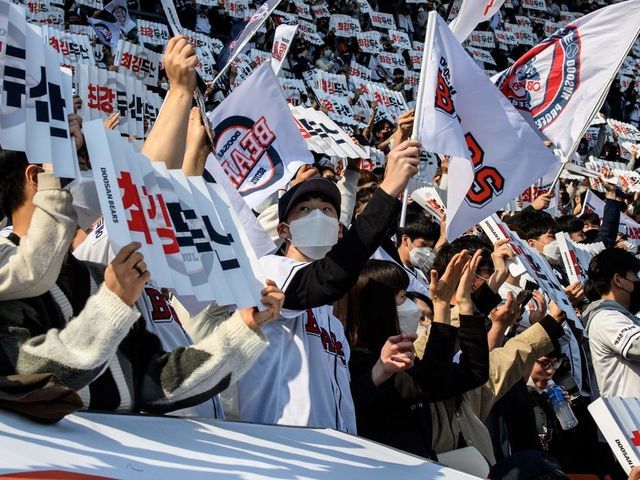 MLB players to make postseason tour to South Korea