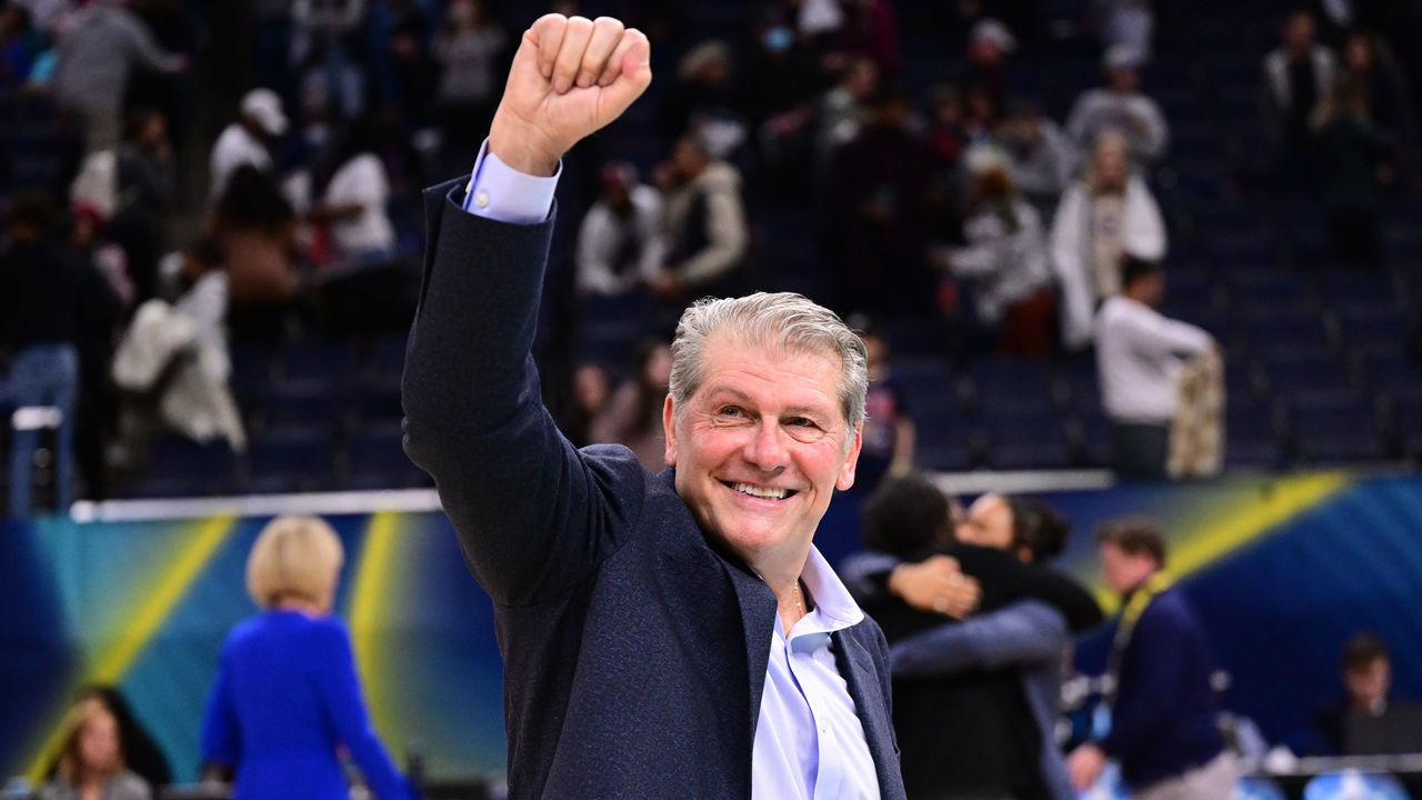 MINNEAPOLIS, MN - APRIL 01: Head coach Geno Auriemma of the Connecticut Huskies celebrates their win over the Stanford Cardinal during the semifinals of the NCAA Womens Basketball Tournament at the Target Center on April 1, 2022 in Minneapolis, Minnesota.