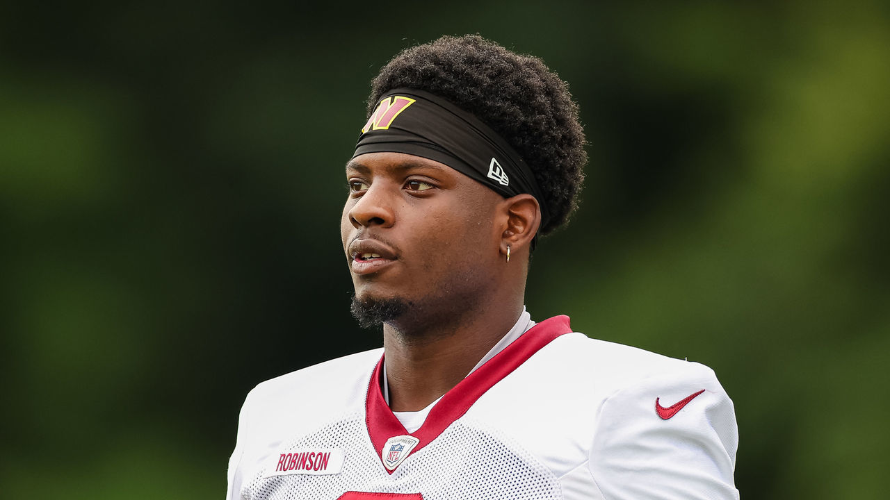 ASHBURN, VA - AUGUST 17: Brian Robinson #8 of the Washington Commanders participates in a drill during training camp at INOVA Sports Performance Center on August 17, 2022 in Ashburn, Virginia.