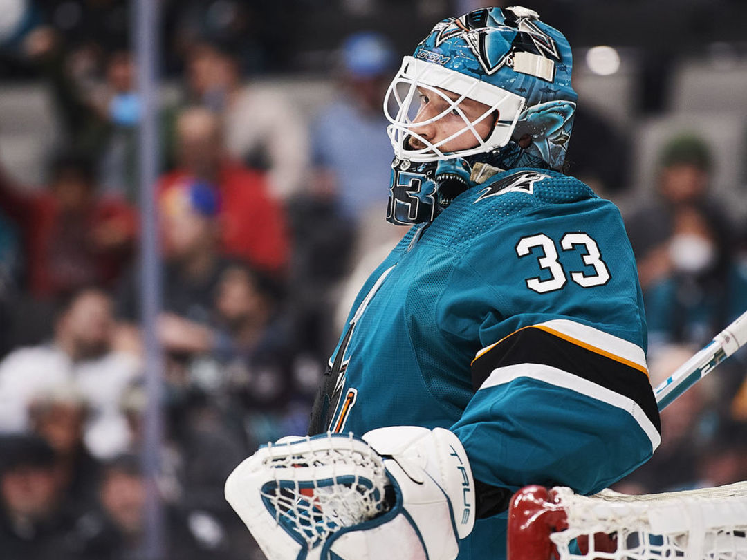 Golden Knights acquire Adin Hill from Sharks for 4th-round pick