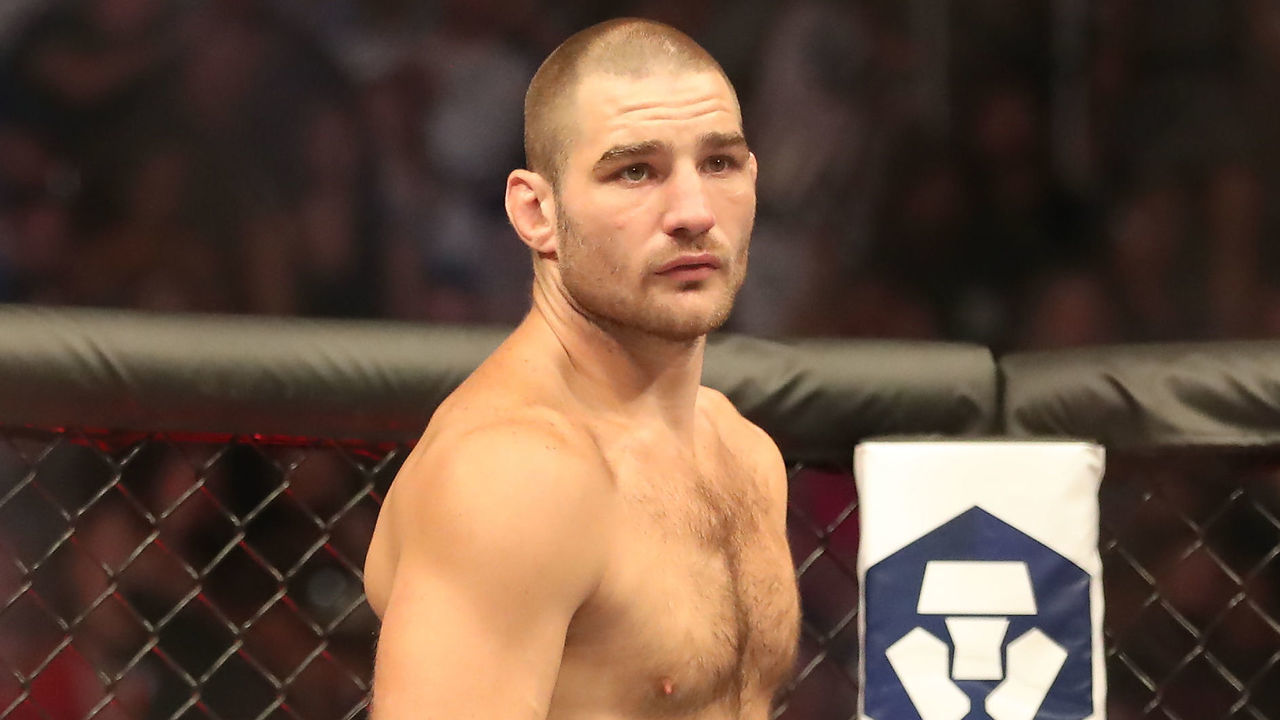 LAS VEGAS, NV - JULY 2: Sean Strickland prepares to fight Alex Pereira in their Middleweight bout during UFC 276 on July 02, 2022, at T-Mobile Arena in Las Vegas, Nevada.