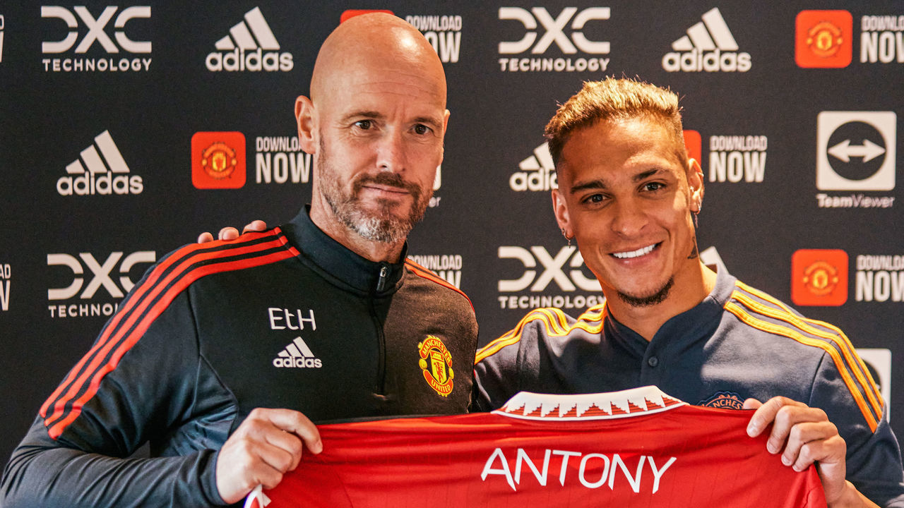MANCHESTER, ENGLAND - SEPTEMBER 01: New Manchester United signing Antony poses with Manchester United Head Coach / Manager Erik ten Hag at Carrington Training Ground on September 01, 2022 in Manchester, England.