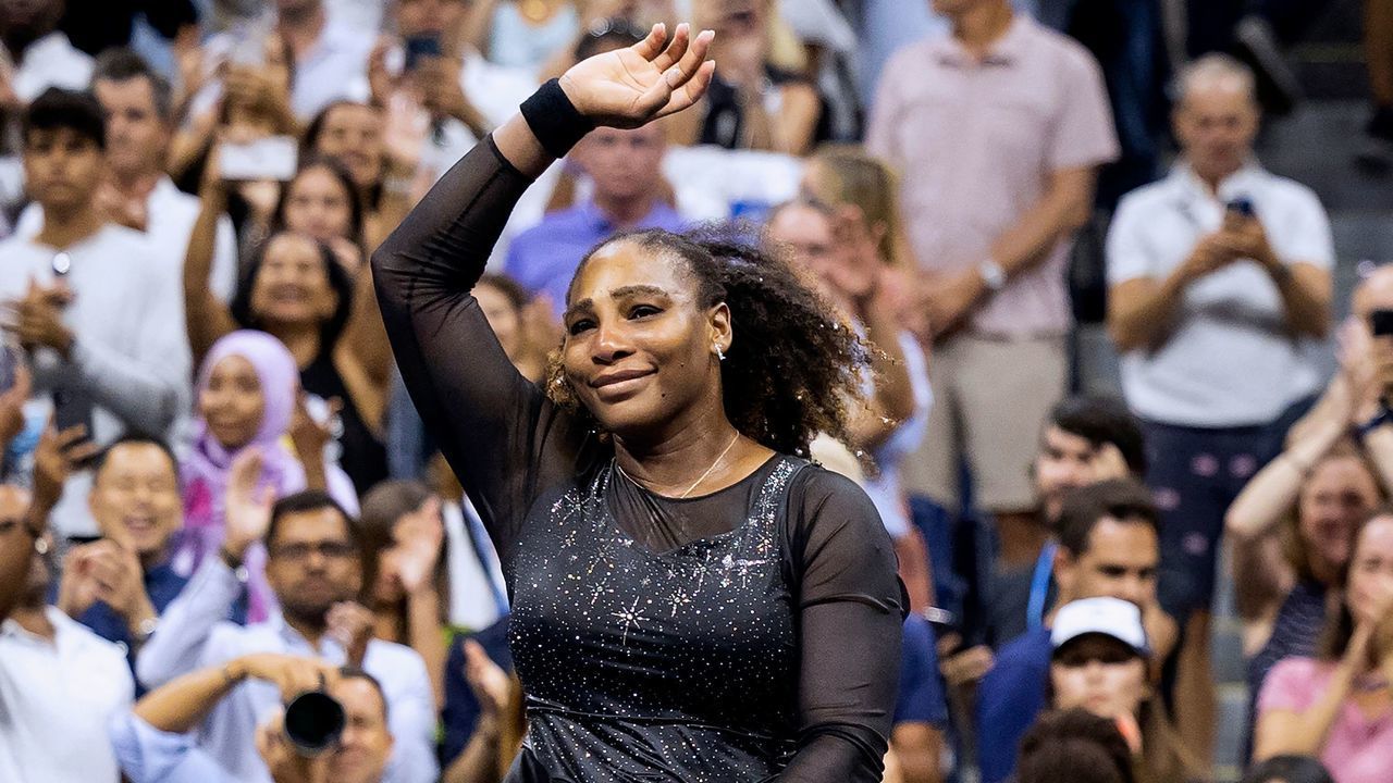 USA's Serena Williams waves to the audience after losing against Australia's Ajla Tomljanovic during their 2022 US Open Tennis tournament women's singles third round match at the USTA Billie Jean King National Tennis Center in New York, on September 2, 2022.