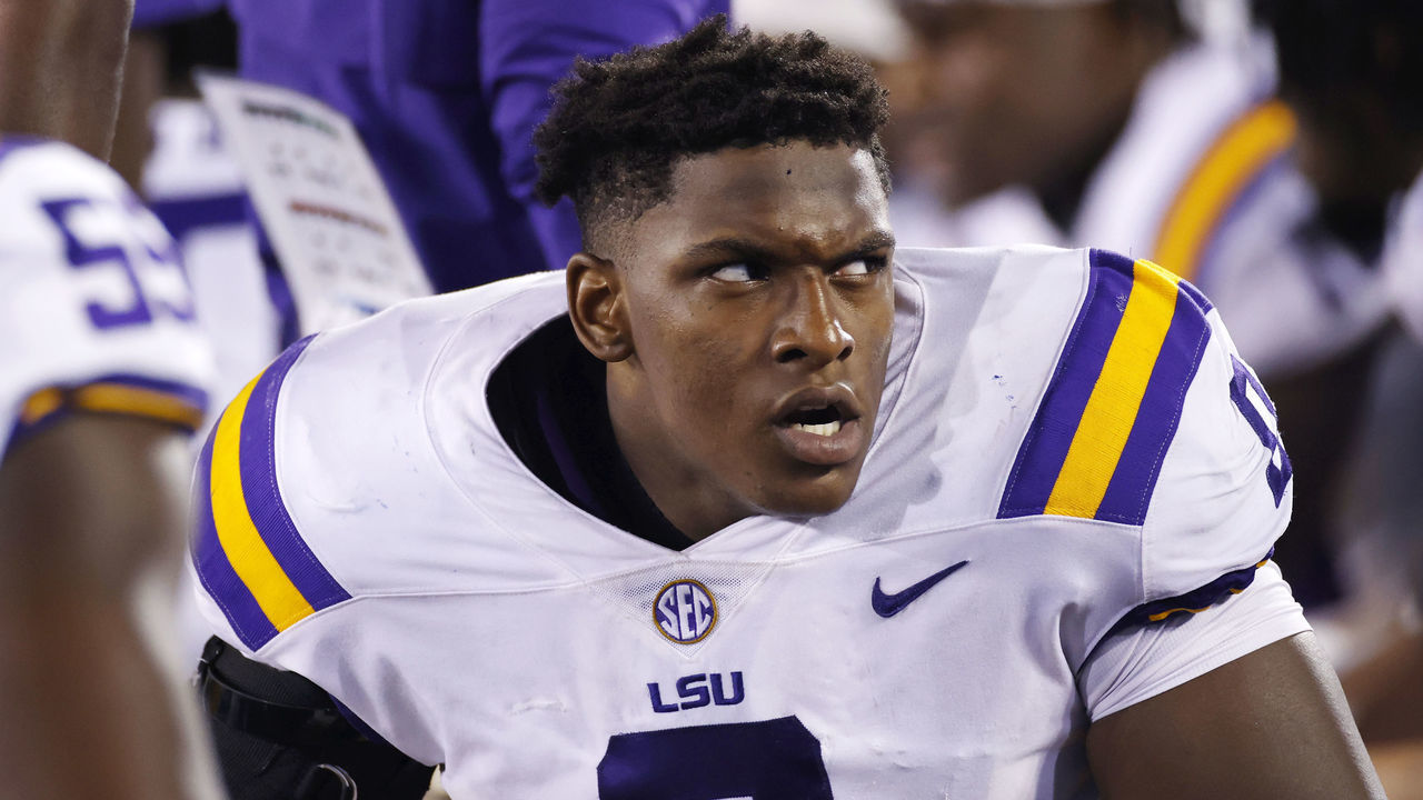 LEXINGTON, KY - OCTOBER 09: LSU Tigers defensive lineman Maason Smith (0) looks on against the Kentucky Wildcats during a college football game on Oct. 9, 2021 at Kroger Field in Lexington, Kentucky.