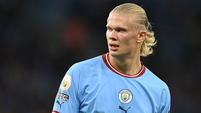 MANCHESTER, ENGLAND - AUGUST 31: Erling Haaland of Manchester City in action during the Premier League match between Manchester City and Nottingham Forest at Etihad Stadium on August 31, 2022 in Manchester, England.