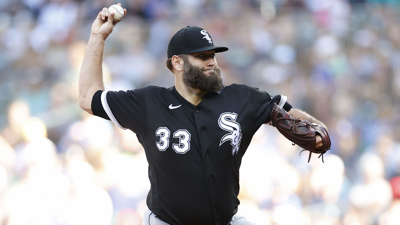 SEATTLE, WASHINGTON - SEPTEMBER 05: Lance Lynn #33 of the Chicago White Sox pitches during the fifth inning against the Seattle Mariners at T-Mobile Park on September 05, 2022 in Seattle, Washington.