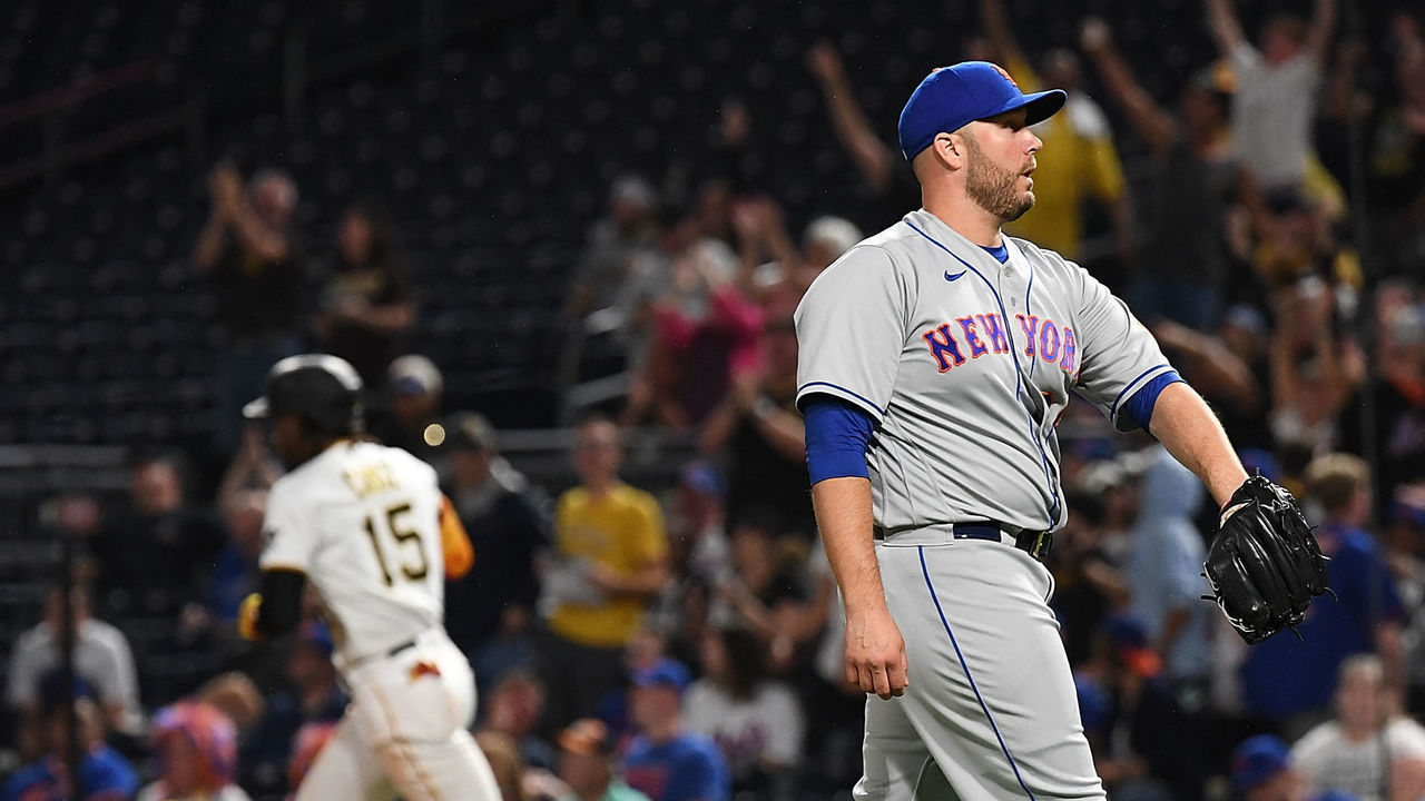 PITTSBURGH, PA - SEPTEMBER 06: Tommy Hunter #34 of the New York Mets waits for a new ball after giving up a two-run home run to Oneil Cruz #15 of the Pittsburgh Pirates in the eighth inning at PNC Park on September 6, 2022 in Pittsburgh, Pennsylvania.