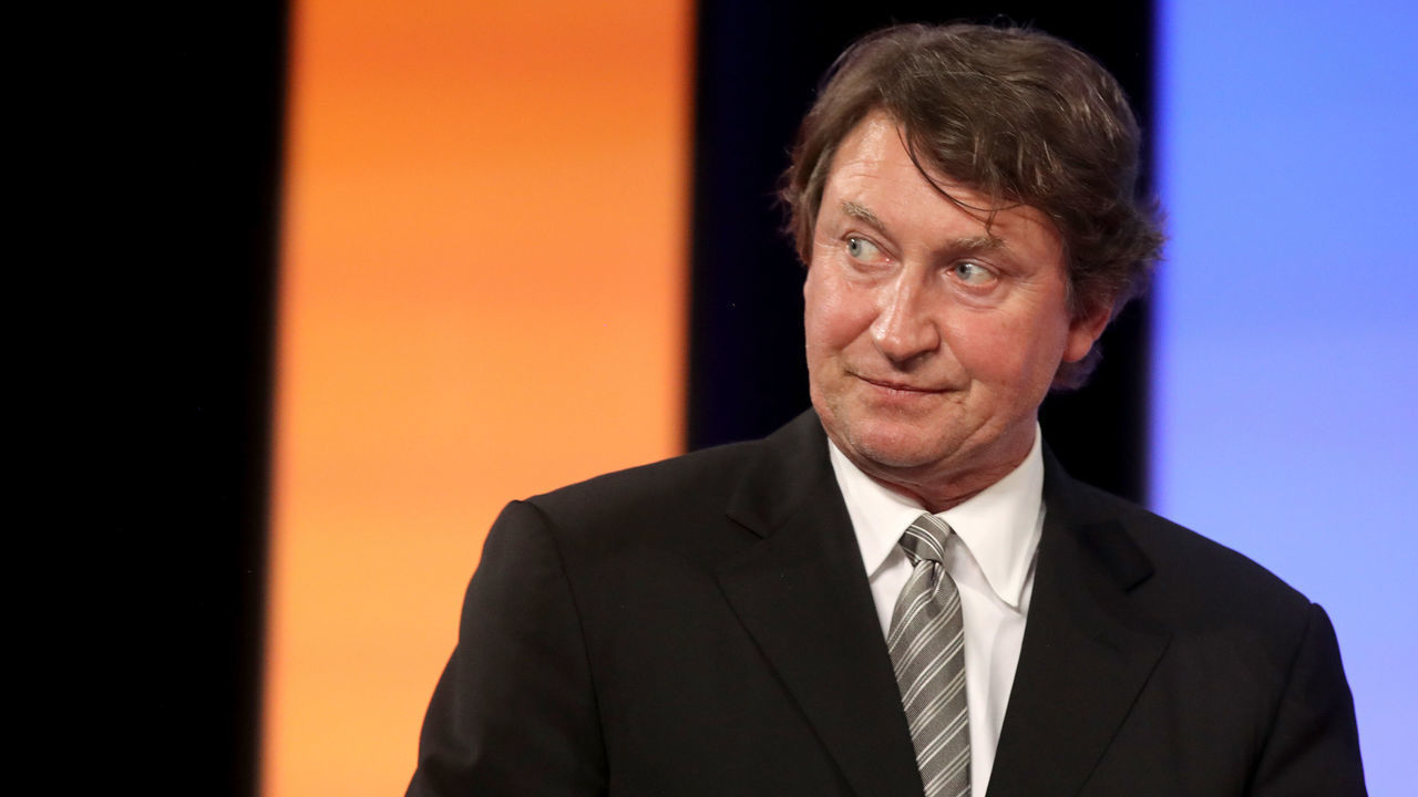 DALLAS, TX - JUNE 22: Wayne Gretzky of the Edmonton Oilers attends the first round of the 2018 NHL Draft at American Airlines Center on June 22, 2018 in Dallas, Texas.