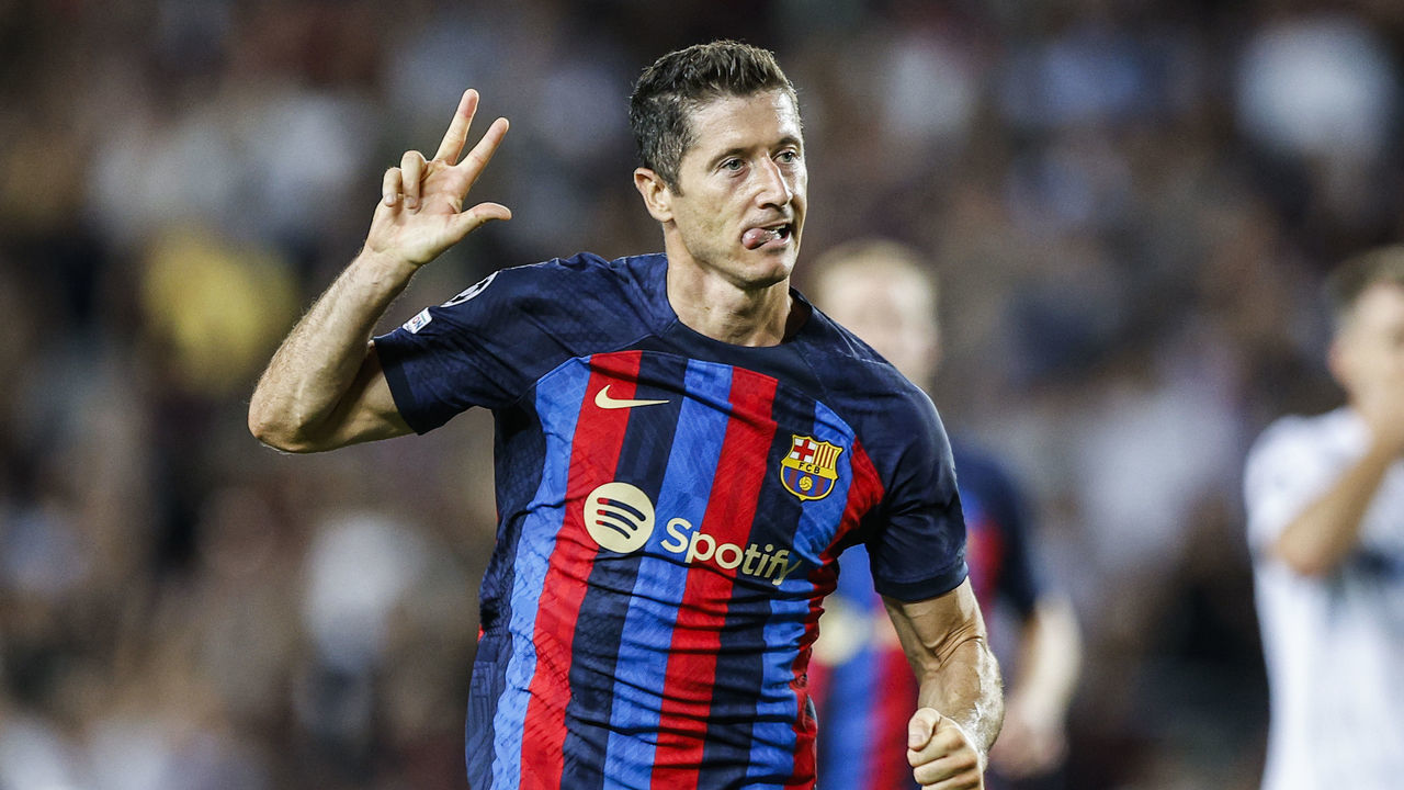 09 Robert Lewandowski of FC Barcelona celebrates after scoring a goal his hattrick during the UEFA Champions League match of Group C between FC Barcelona and FC Viktoria Plezen at Spotify Camp Nou Stadium in Barcelona, Spain, on September 7th, 2022.