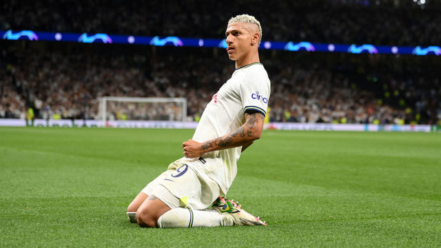 LONDON, ENGLAND - SEPTEMBER 07: Richarlison of Tottenham Hotspur celebrates after scoring their team's first goal during the UEFA Champions League group D match between Tottenham Hotspur and Olympique Marseille at Tottenham Hotspur Stadium on September 07, 2022 in London, England.