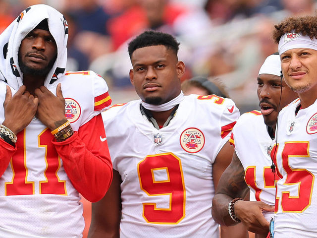 Chiefs' Smith-Schuster, Valdes-Scantling back at practice