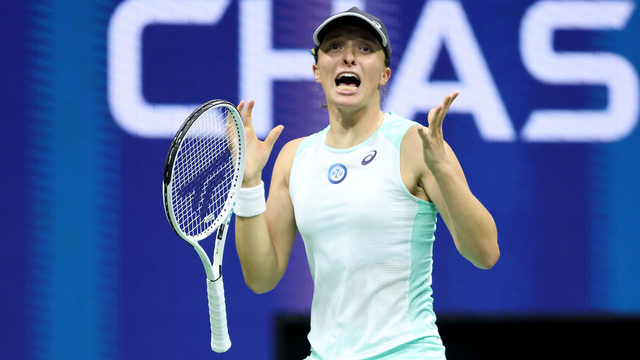 NEW YORK, NEW YORK - SEPTEMBER 08: Iga Swiatek of Poland celebrates after defeating Aryna Sabalenka during their Women’s Singles Semifinal match on Day Eleven of the 2022 US Open at USTA Billie Jean King National Tennis Center on September 08, 2022 in the Flushing neighborhood of the Queens borough of New York City.