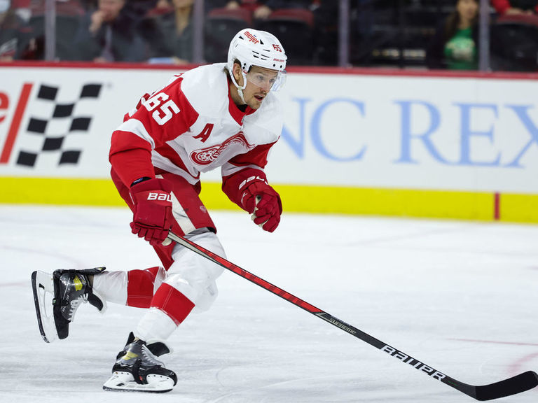 Danny DeKeyser signing PTO with Canucks : r/DetroitRedWings