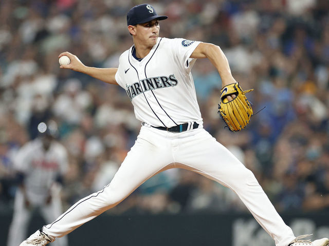 Mariners' eight-game win streak snapped after 10th-inning error vs