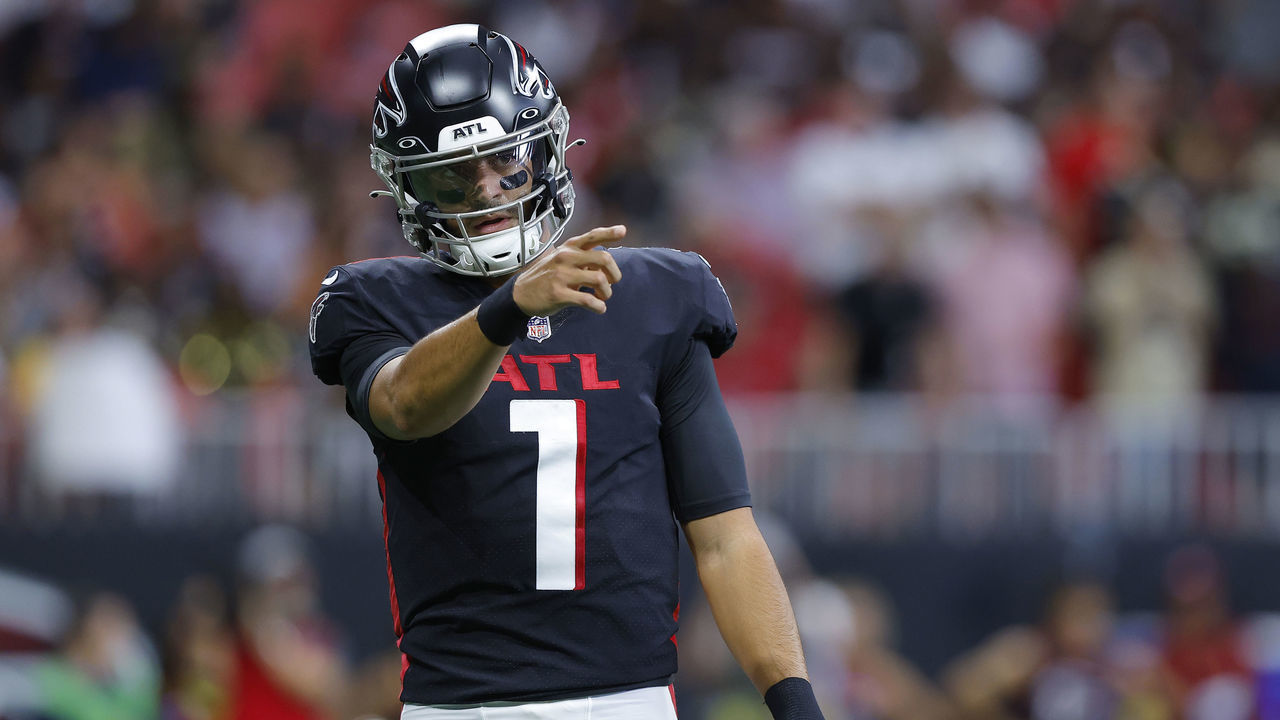 ATLANTA, GEORGIA - SEPTEMBER 11: Quarterback Marcus Mariota #1 of the Atlanta Falcons points during the first half against the New Orleans Saints at Mercedes-Benz Stadium on September 11, 2022 in Atlanta, Georgia.
