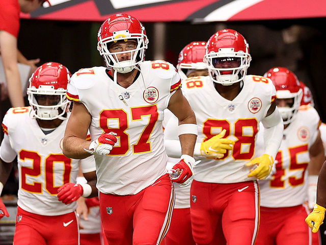 GLENDALE, ARIZONA - SEPTEMBER 11: Tight end Travis Kelce #87 of the Kansas City Chiefs leads his team onto the field before the game against the Arizona Cardinals at State Farm Stadium on September 11, 2022 in Glendale, Arizona.