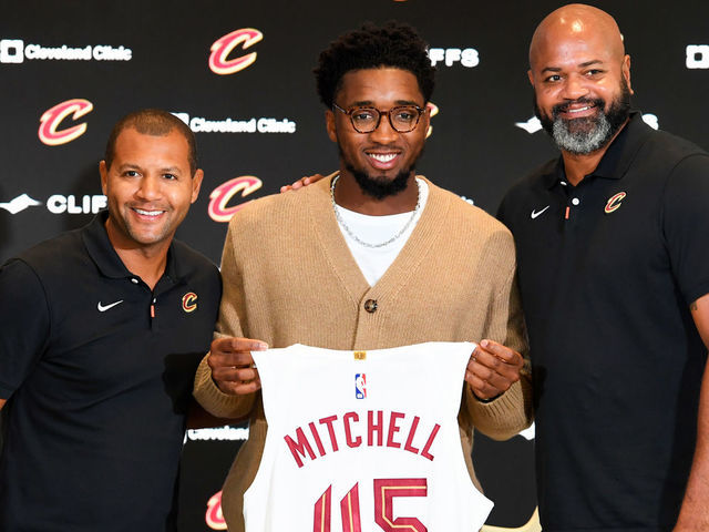 CLEVELAND, OHIO - SEPTEMBER 14: (L to R) Cleveland Cavaliers president of basketball operations Koby Altman, Donovan Mitchell and head coach J. B. Bickerstaff pose for a photo during a press conference where Mitchell was introduced at Rocket Mortgage Fieldhouse on September 14, 2022 in Cleveland, Ohio.