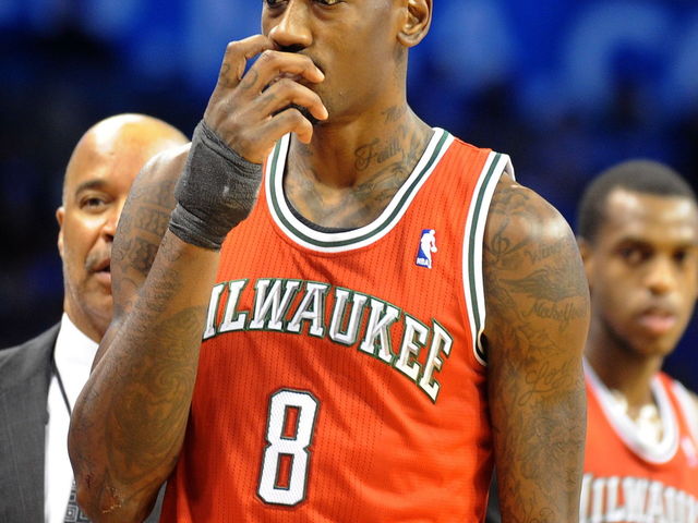 Report: Larry Sanders punched former teammate Mike Dunleavy in 2012-13