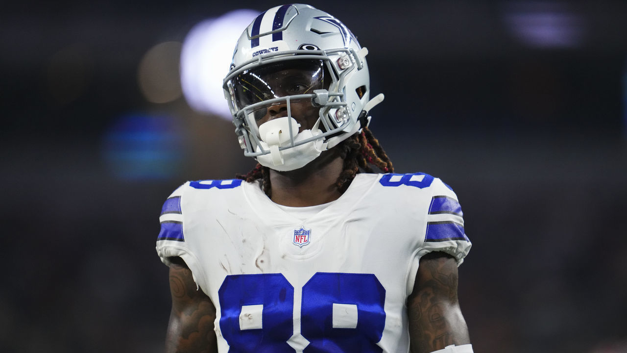 ARLINGTON, TX - SEPTEMBER 11: CeeDee Lamb #88 of the Dallas Cowboys looks toward the sideline against the Tampa Bay Buccaneers at AT&T Stadium on September 11, 2022 in Arlington, TX.