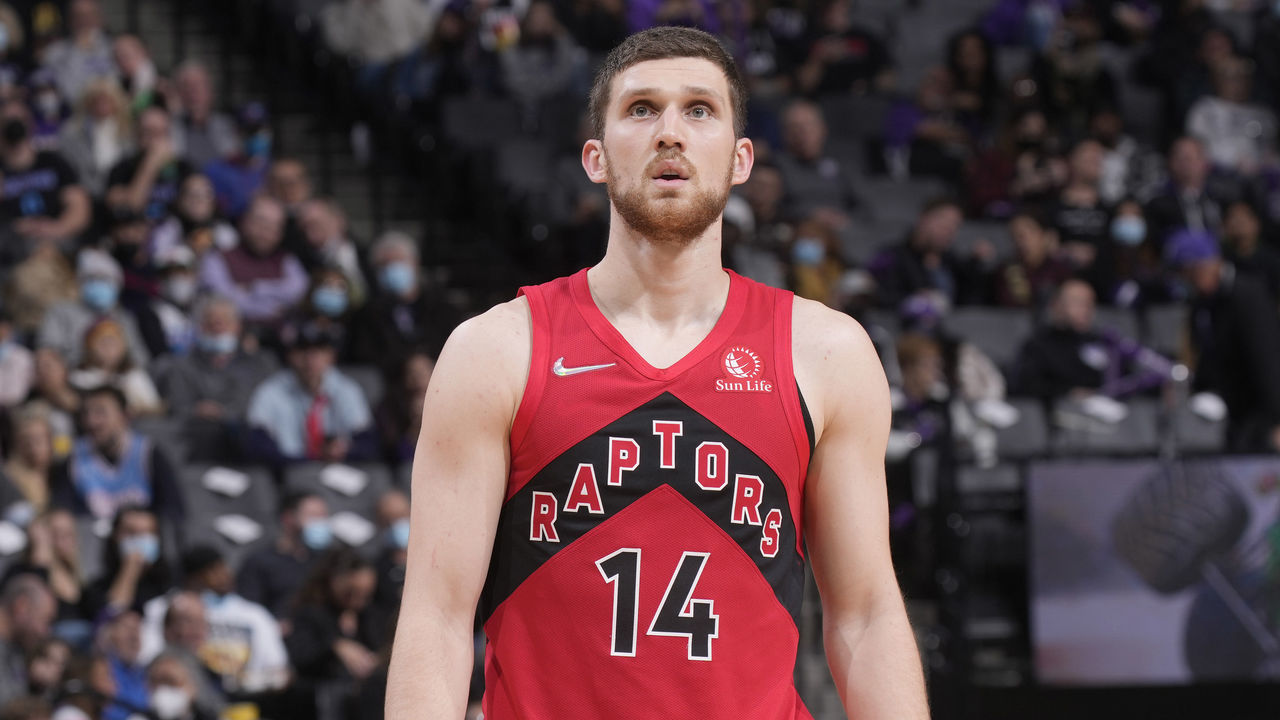 SACRAMENTO, CA - NOVEMBER 19: Svi Mykhailiuk #14 of the Toronto Raptors looks on during the game against the Sacramento Kings on November 19, 2021 at Golden 1 Center in Sacramento, California. NOTE TO USER: User expressly acknowledges and agrees that, by downloading and or using this photograph, User is consenting to the terms and conditions of the Getty Images Agreement. Mandatory Copyright Notice: Copyright 2021 NBAE