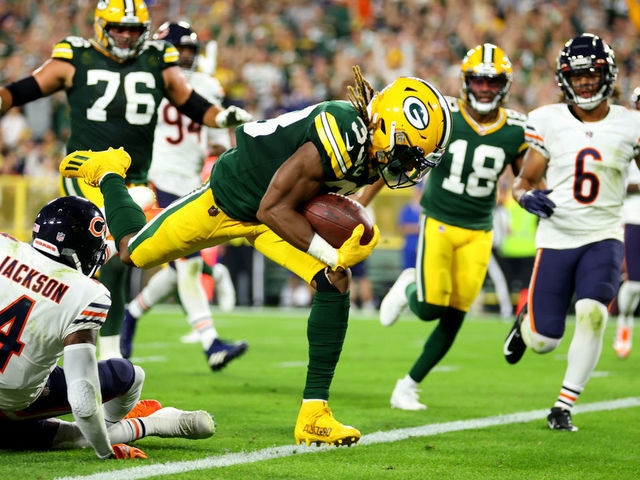 Bears' Offense Struggles in Opening Loss to Packers