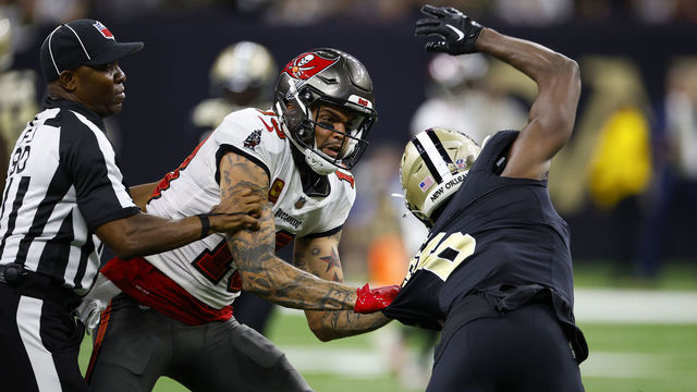 NEW ORLEANS, LOUISIANA - SEPTEMBER 18: Marcus Maye #6 of the New Orleans Saints argues with Mike Evans #13 of the Tampa Bay Buccaneers on the field during the second half of the game at Caesars Superdome on September 18, 2022 in New Orleans, Louisiana.