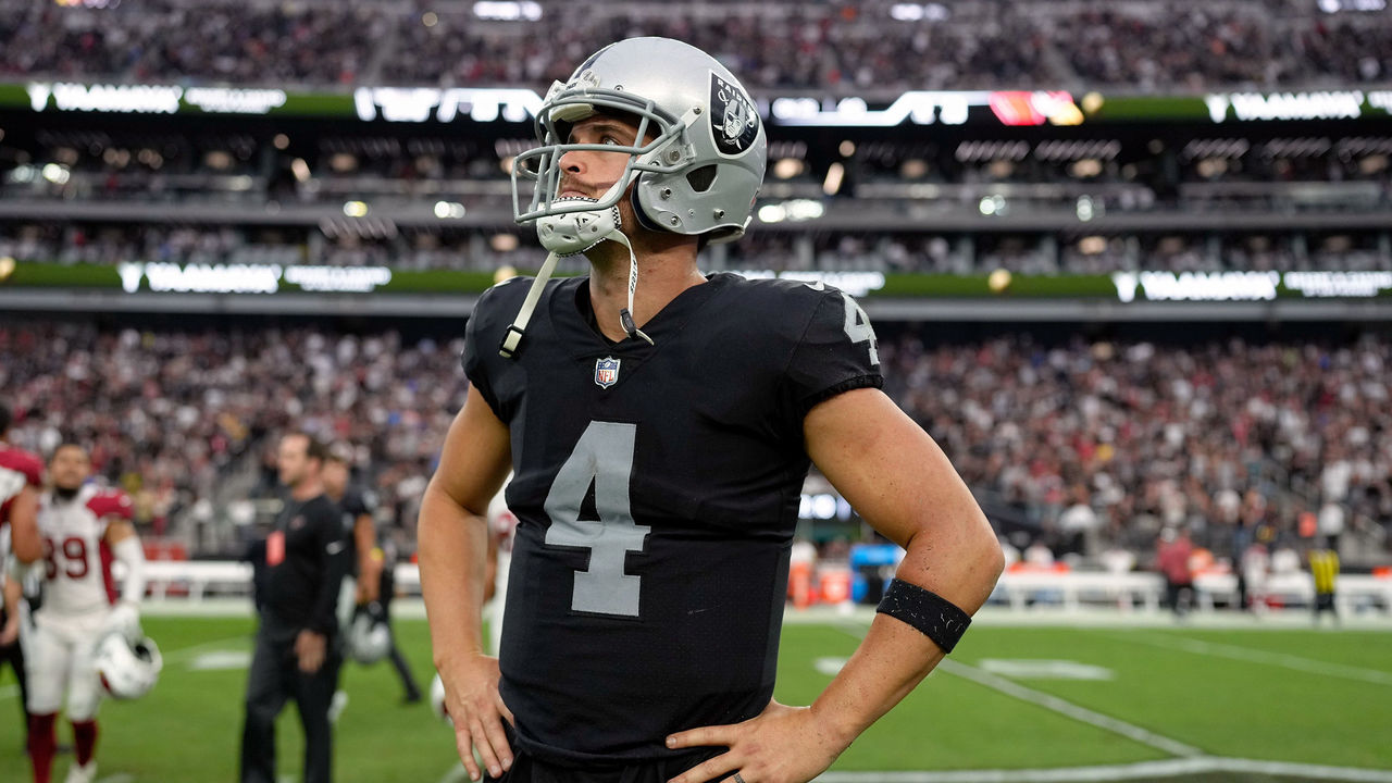 Raiders' Carr Struggling To Hit Stride In McDaniels' Scheme