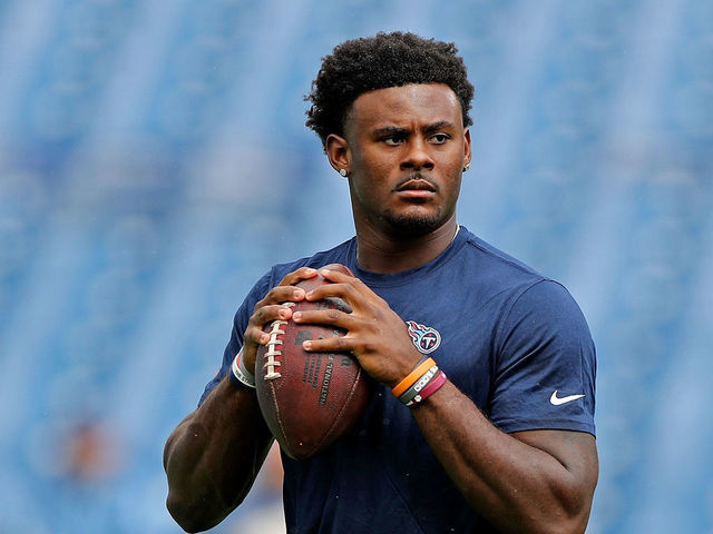 Tennessee Titans QB Malik Willis replaces Ryan Tannehill in Bills game