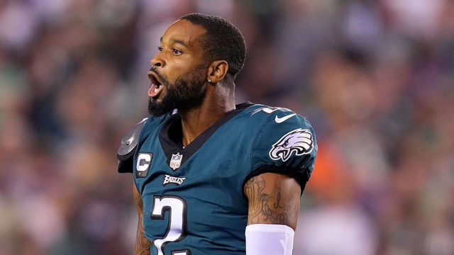 PHILADELPHIA, PENNSYLVANIA - SEPTEMBER 19: Darius Slay #2 of the Philadelphia Eagles reacts after an interception during the third quarter against the Minnesota Vikings at Lincoln Financial Field on September 19, 2022 in Philadelphia, Pennsylvania.