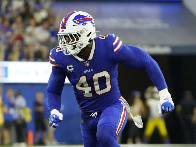 INGLEWOOD, CA - SEPTEMBER 8: Von Miller #40 of the Bills during an