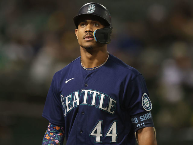 Mariners' Rodriguez exits in 1st inning vs. Athletics with back tightness | theScore.com