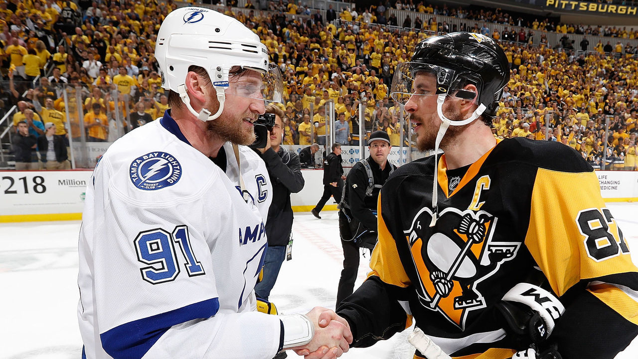 PITTSBURGH, PA - MAY 26: Sidney Crosby #87 of the Pittsburgh Penguins shakes hands with Steven Stamkos #91 of the Tampa Bay Lightning after a 2-1 win in Game Seven of the Eastern Conference Final during the 2016 NHL Stanley Cup Playoffs at Consol Energy Center on May 26, 2016 in Pittsburgh, Pennsylvania.