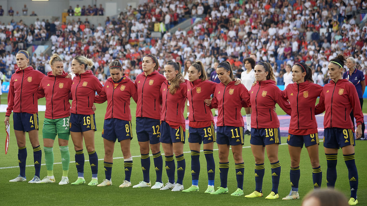 Sapin line up (L-R) Irene Paredes (FC Barcelona), Sandra Paños (FC Barcelona), Mapi Leon (FC Barcelona), Mariona Caldentey (FC Barcelona), Patricia Guijarro (FC Barcelona), Ona Batlle (Manchester United), Olga Carmona (Real Madrid CF), Marta Cardona (Atletico Madrid), Teresa Abelleira (Real Madrid), Aitana Bonmati (FC Barcelona) and Ester Gonzalez (Real Madrid CF) of Spain during the UEFA Women's Euro England 2022 Quarter Final match between England and Spain at Brighton & Hove Community Stadium on July 20, 2022 in Brighton, United Kingdom.