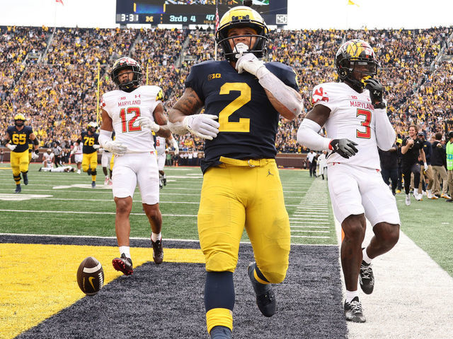 Corum returning to Michigan for 2023 season theScore