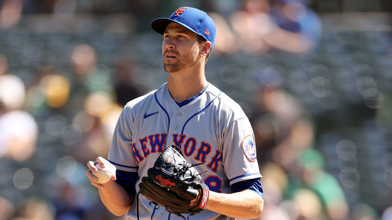 OAKLAND, CALIFORNIA - SEPTEMBER 24: Jacob deGrom #48 of the New York Mets stands on the mound after he gave up a double to Dermis Garcia #76 of the Oakland Athletics that scored two runs in the first inning at RingCentral Coliseum on September 24, 2022 in Oakland, California.
