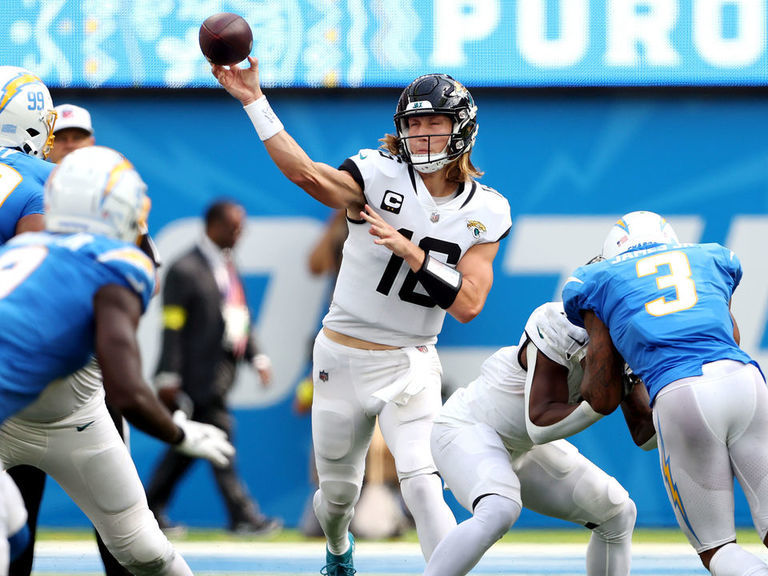 Rivers' 3 TD passes carry Chargers over Jags 33-14