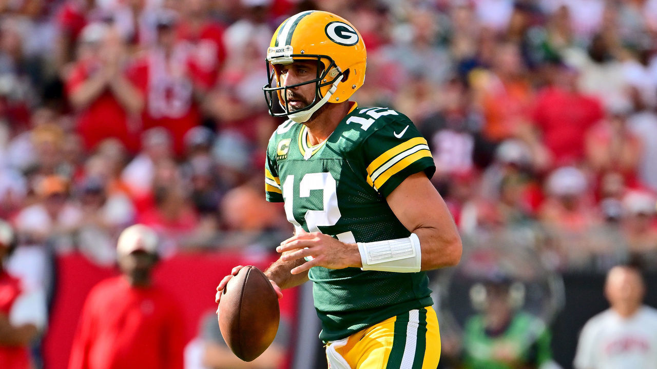 TAMPA, FLORIDA - SEPTEMBER 25: Aaron Rodgers #12 of the Green Bay Packers looks to pass against the Tampa Bay Buccaneers during the second quarter in the game at Raymond James Stadium on September 25, 2022 in Tampa, Florida.